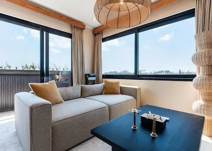 Brand-new With Pool Minutes From Pecatu