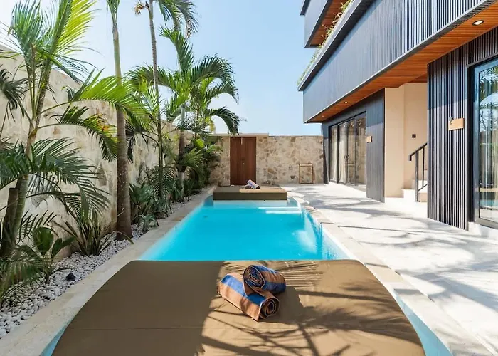 Brand-new With Pool Minutes From Pecatu