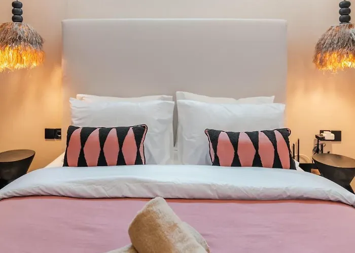 Brand-new With Pool Minutes From Appartamento